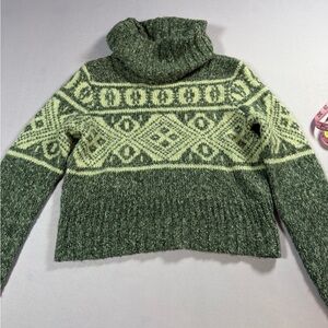 H&M crop turtleneck sweater gray and white